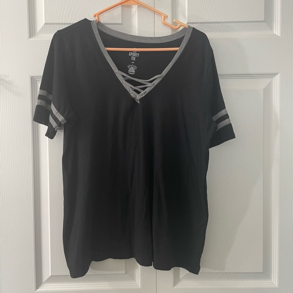 SO women’s sporty tee